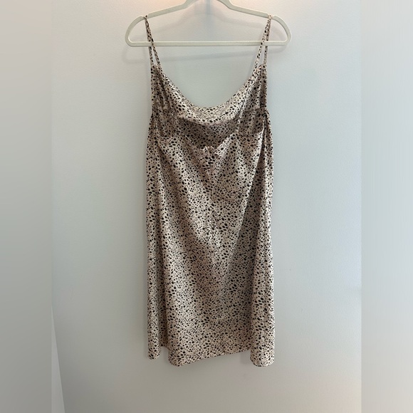 Leopard Print Silk dress - Picture 2 of 3